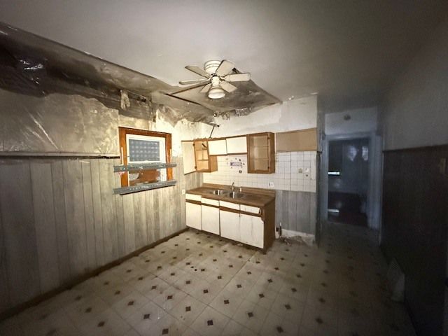 437 24th Avenue, Bellwood, IL 60104