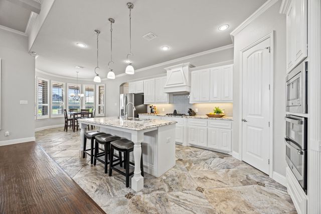 305 Toulouse Lane, Heath, TX 75032