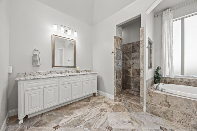 305 Toulouse Lane, Heath, TX 75032