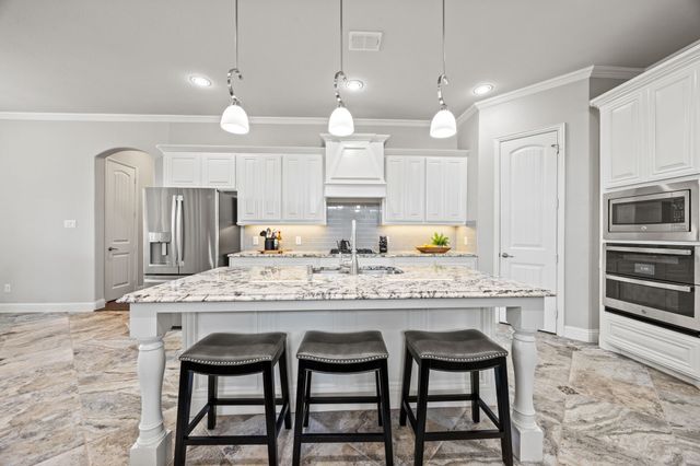 305 Toulouse Lane, Heath, TX 75032