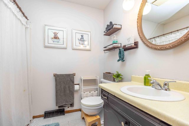 725 31st Street N, Fargo, ND 58102