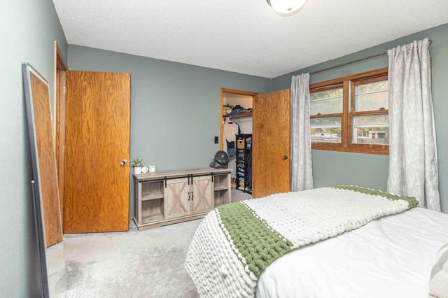 725 31st Street N, Fargo, ND 58102