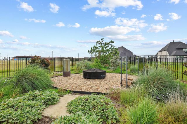1605 Covered Bridge Court, Gunter, TX 75058