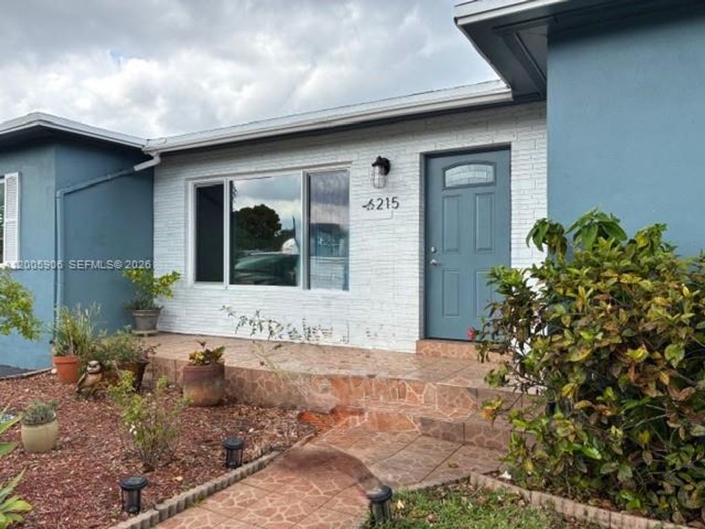 6215 SW 20th St 1, Miramar, FL 33023