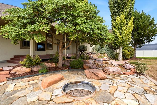 182 N SIERRA WAY, Layton, UT 84041
