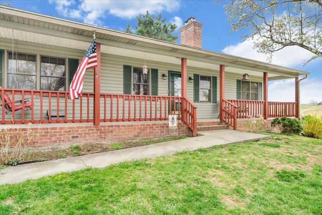 1905 Mount Joy RD, Buchanan, VA 24066