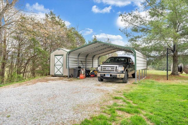 1905 Mount Joy RD, Buchanan, VA 24066