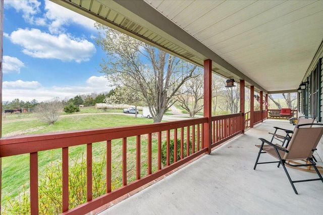 1905 Mount Joy RD, Buchanan, VA 24066