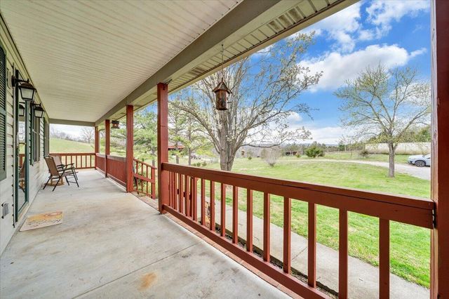 1905 Mount Joy RD, Buchanan, VA 24066