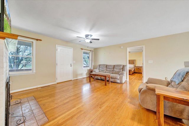 1905 Mount Joy RD, Buchanan, VA 24066