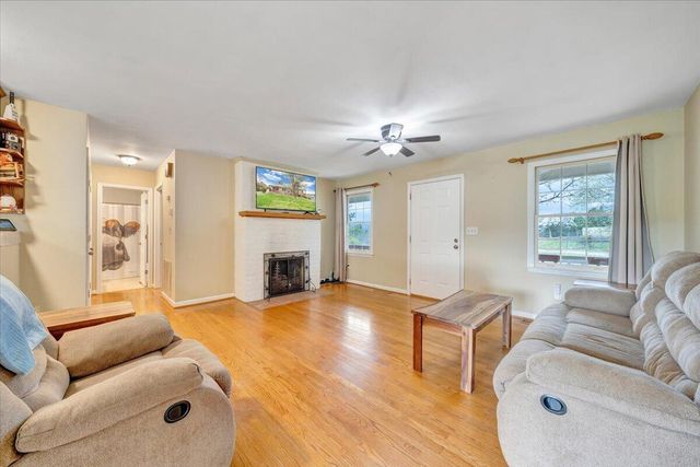 1905 Mount Joy RD, Buchanan, VA 24066