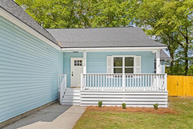 8568 Wagram Lane, North Charleston, SC 29420