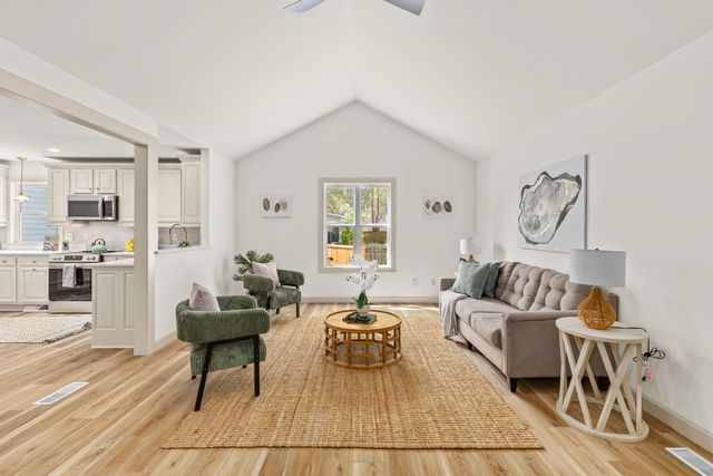 8568 Wagram Lane, North Charleston, SC 29420