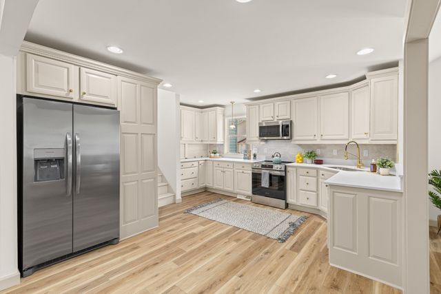 8568 Wagram Lane, North Charleston, SC 29420