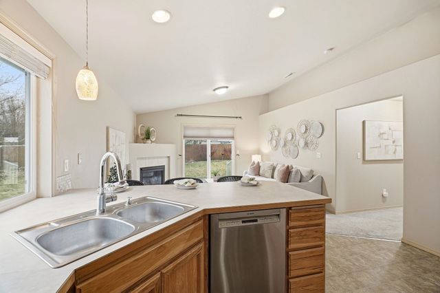 9605 W Spencer Ct, Cheney, WA 99004