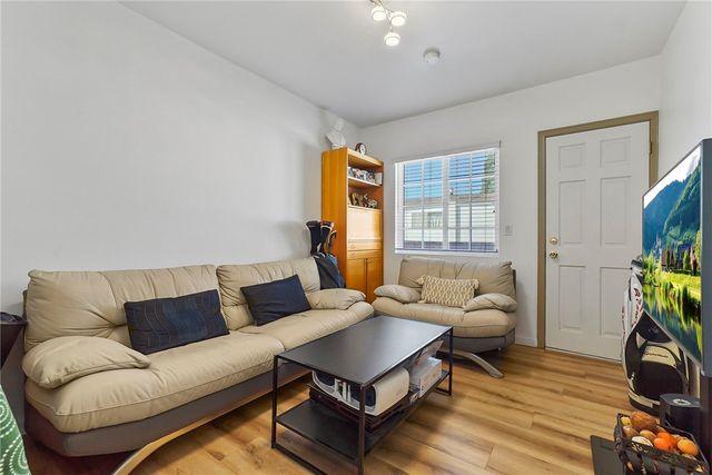 1147 Fedora Street, Los Angeles, CA 90006