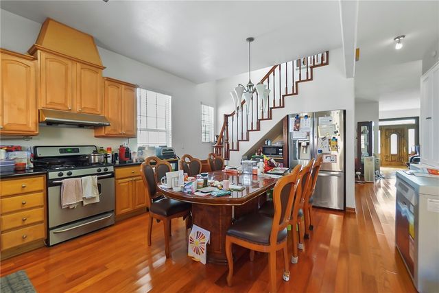 1147 Fedora Street, Los Angeles, CA 90006