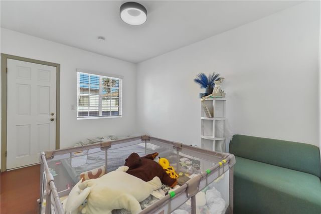 1147 Fedora Street, Los Angeles, CA 90006