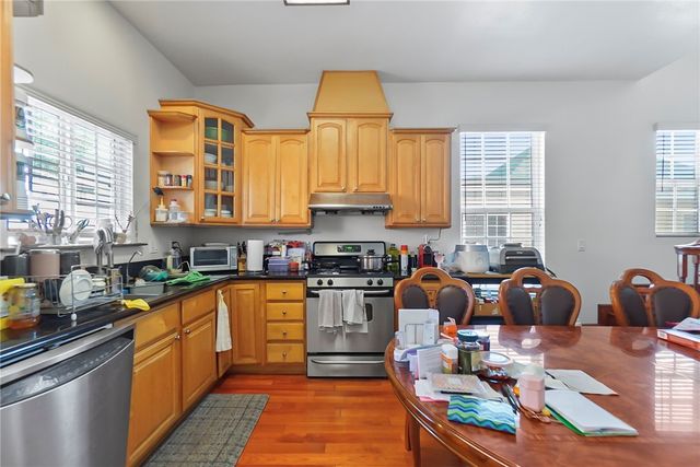 1147 Fedora Street, Los Angeles, CA 90006