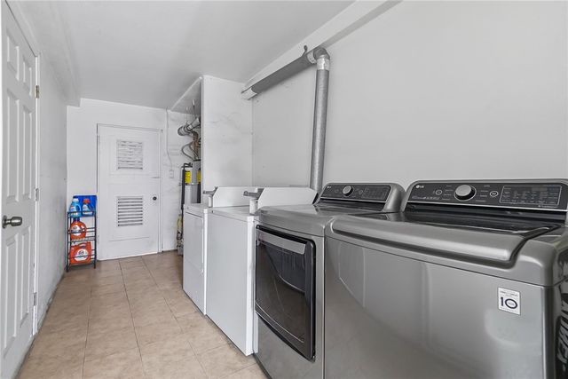 1147 Fedora Street, Los Angeles, CA 90006