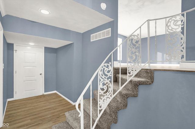 826 Yorkshire Road, Anderson, IN 46012