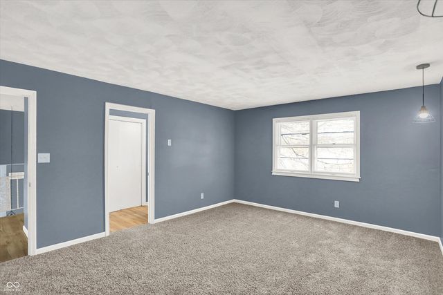 826 Yorkshire Road, Anderson, IN 46012