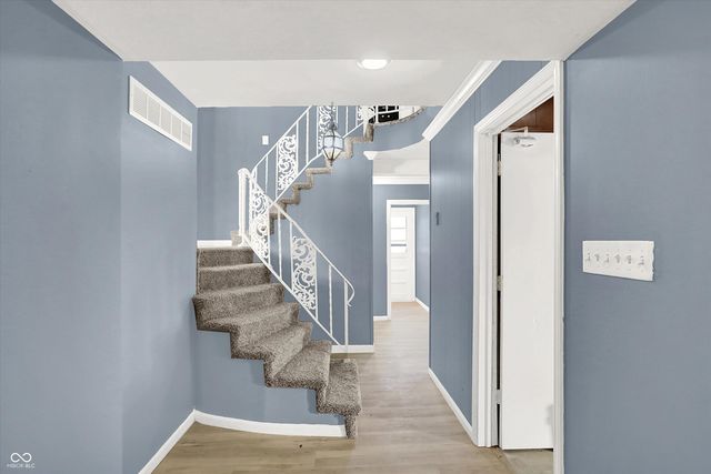 826 Yorkshire Road, Anderson, IN 46012