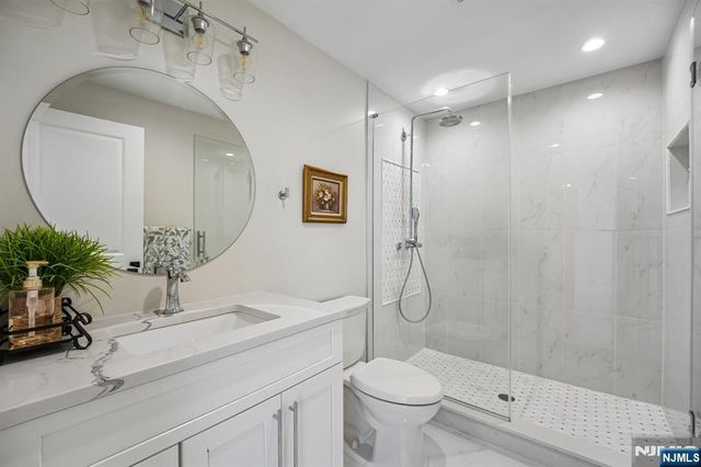 319 James Way, Wyckoff, NJ 07481