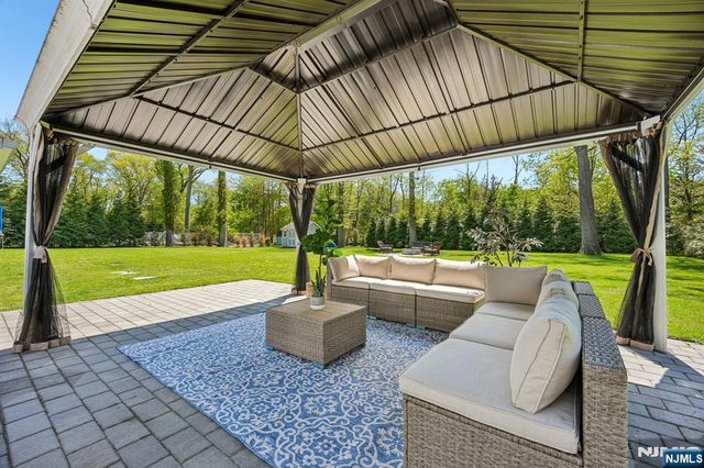 319 James Way, Wyckoff, NJ 07481