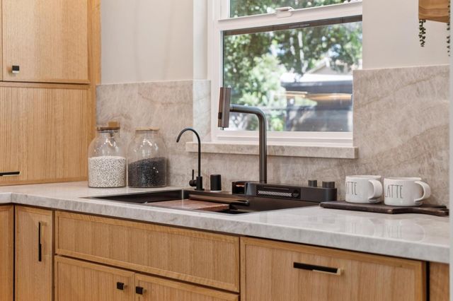 215 Lauella Court, Mountain View, CA 94041