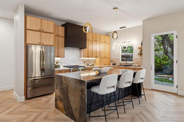 215 Lauella Court, Mountain View, CA 94041