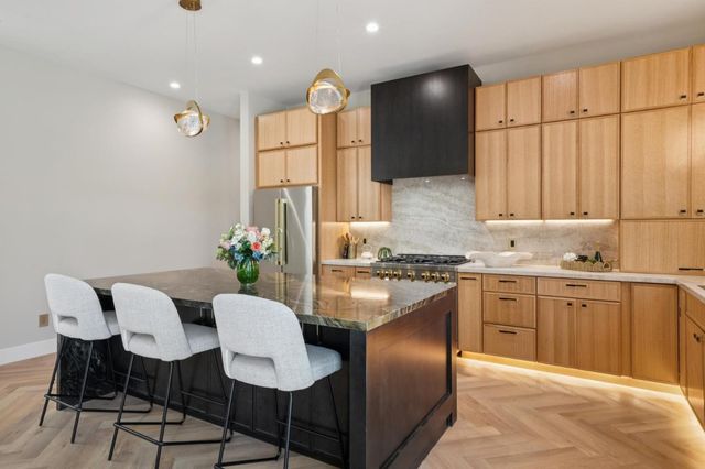 215 Lauella Court, Mountain View, CA 94041