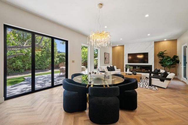 215 Lauella Court, Mountain View, CA 94041