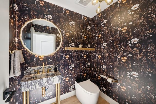 215 Lauella Court, Mountain View, CA 94041