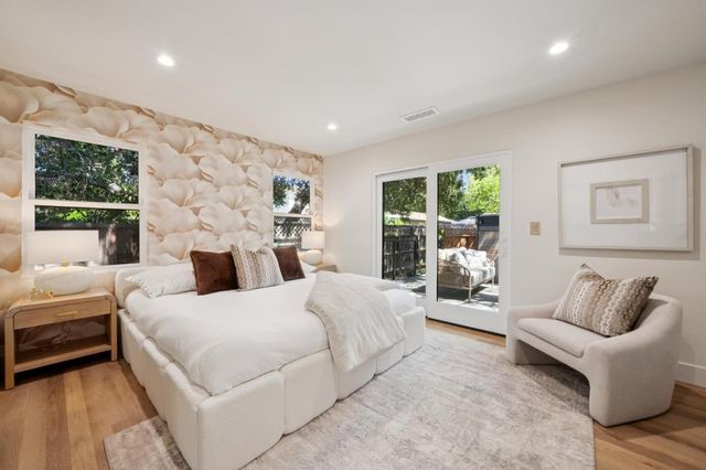 215 Lauella Court, Mountain View, CA 94041