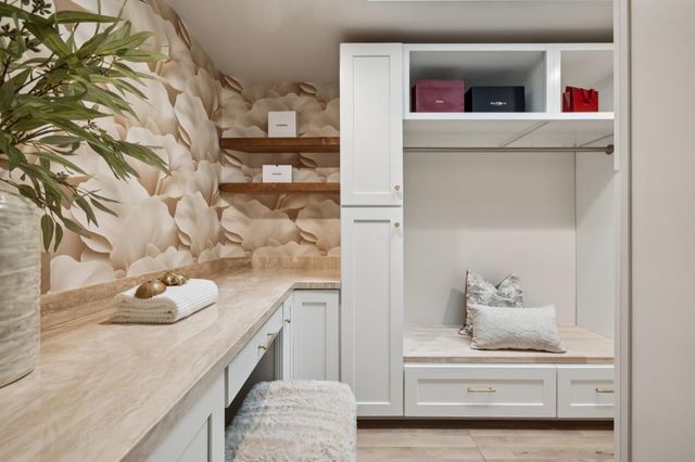 215 Lauella Court, Mountain View, CA 94041