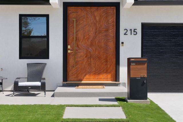 215 Lauella Court, Mountain View, CA 94041