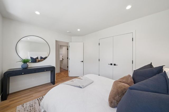 215 Lauella Court, Mountain View, CA 94041