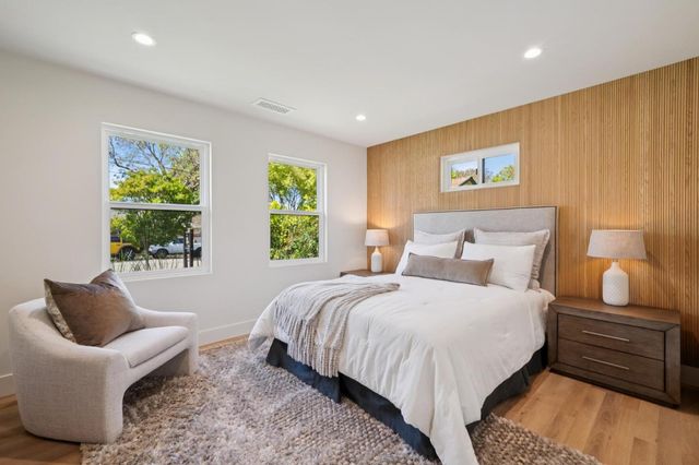 215 Lauella Court, Mountain View, CA 94041