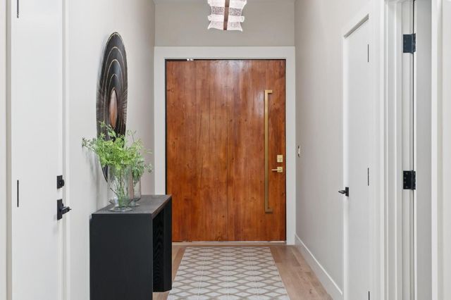 215 Lauella Court, Mountain View, CA 94041