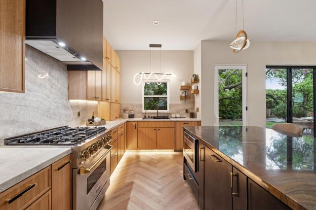 215 Lauella Court, Mountain View, CA 94041