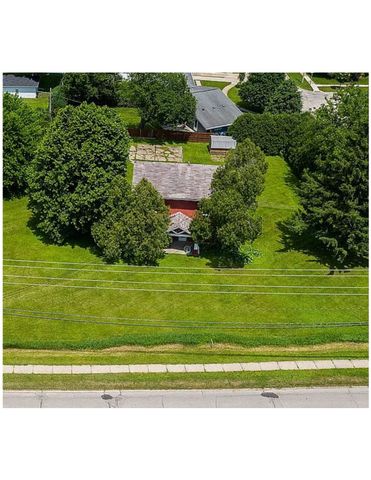 3010 Johnson Avenue NW, Cedar Rapids, IA 52405