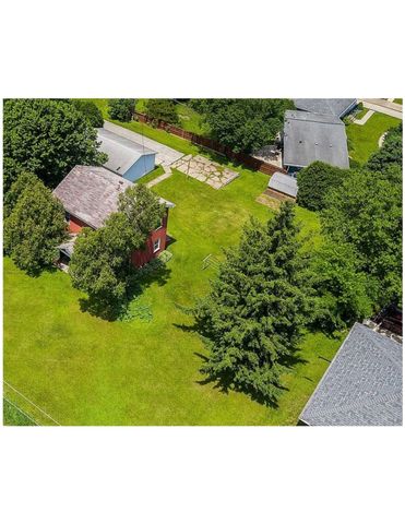 3010 Johnson Avenue NW, Cedar Rapids, IA 52405