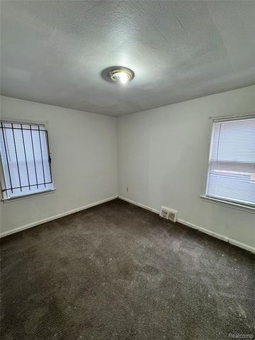 19455 Avon Avenue, Detroit, MI 48219