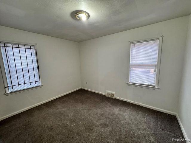 19455 Avon Avenue, Detroit, MI 48219