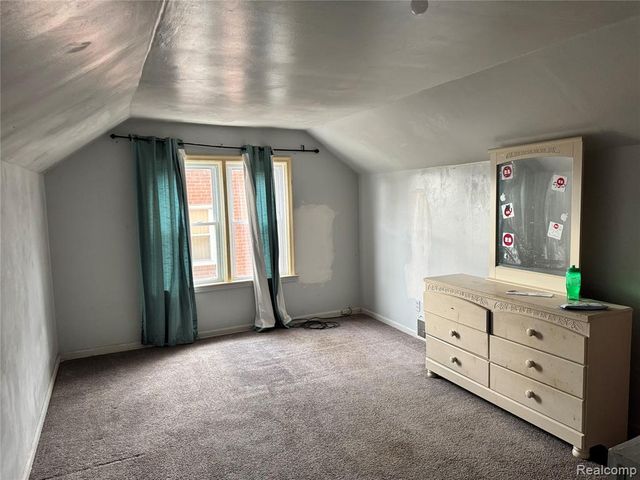 19455 Avon Avenue, Detroit, MI 48219