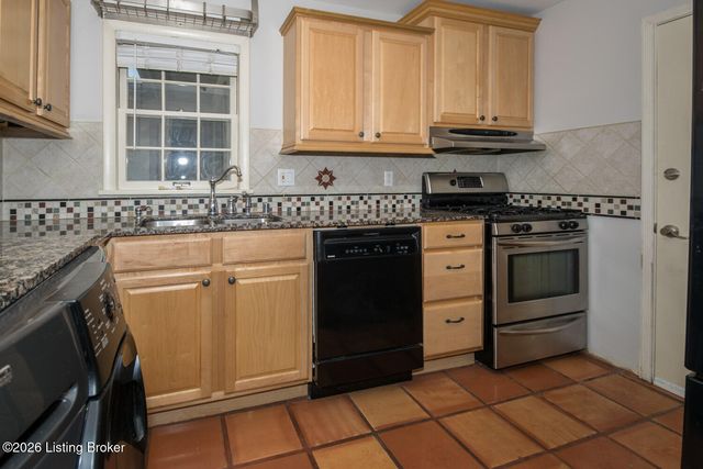 2727 Riedling Dr 8, Louisville, KY 40206