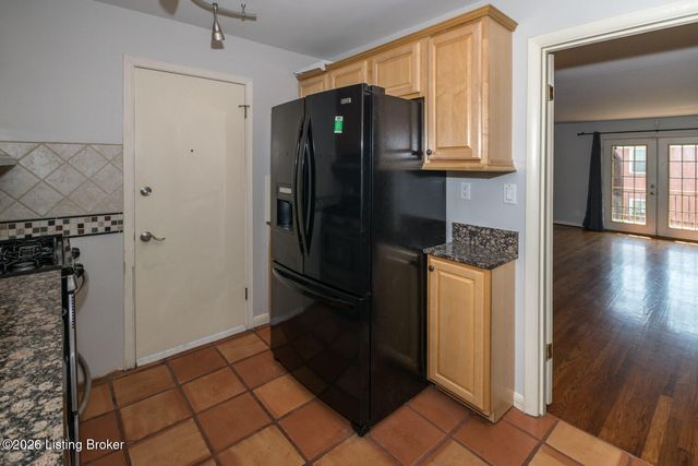 2727 Riedling Dr 8, Louisville, KY 40206