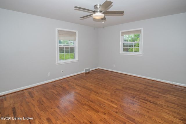 2727 Riedling Dr 8, Louisville, KY 40206