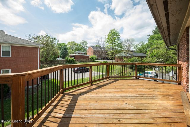 2727 Riedling Dr 8, Louisville, KY 40206